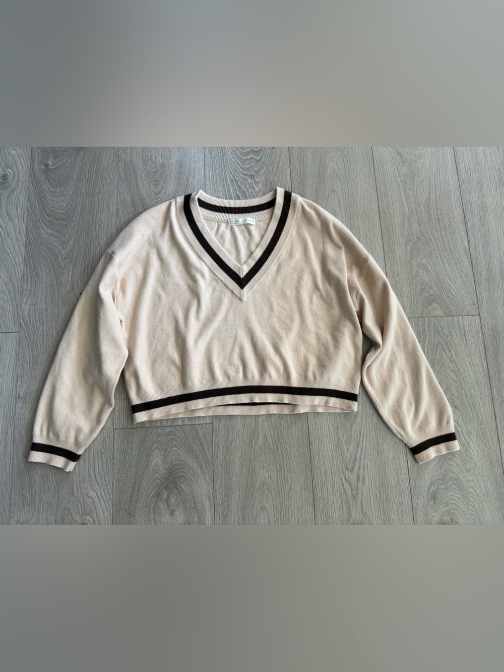 Oak & Fort Cropped V-Neck Knit Sweater